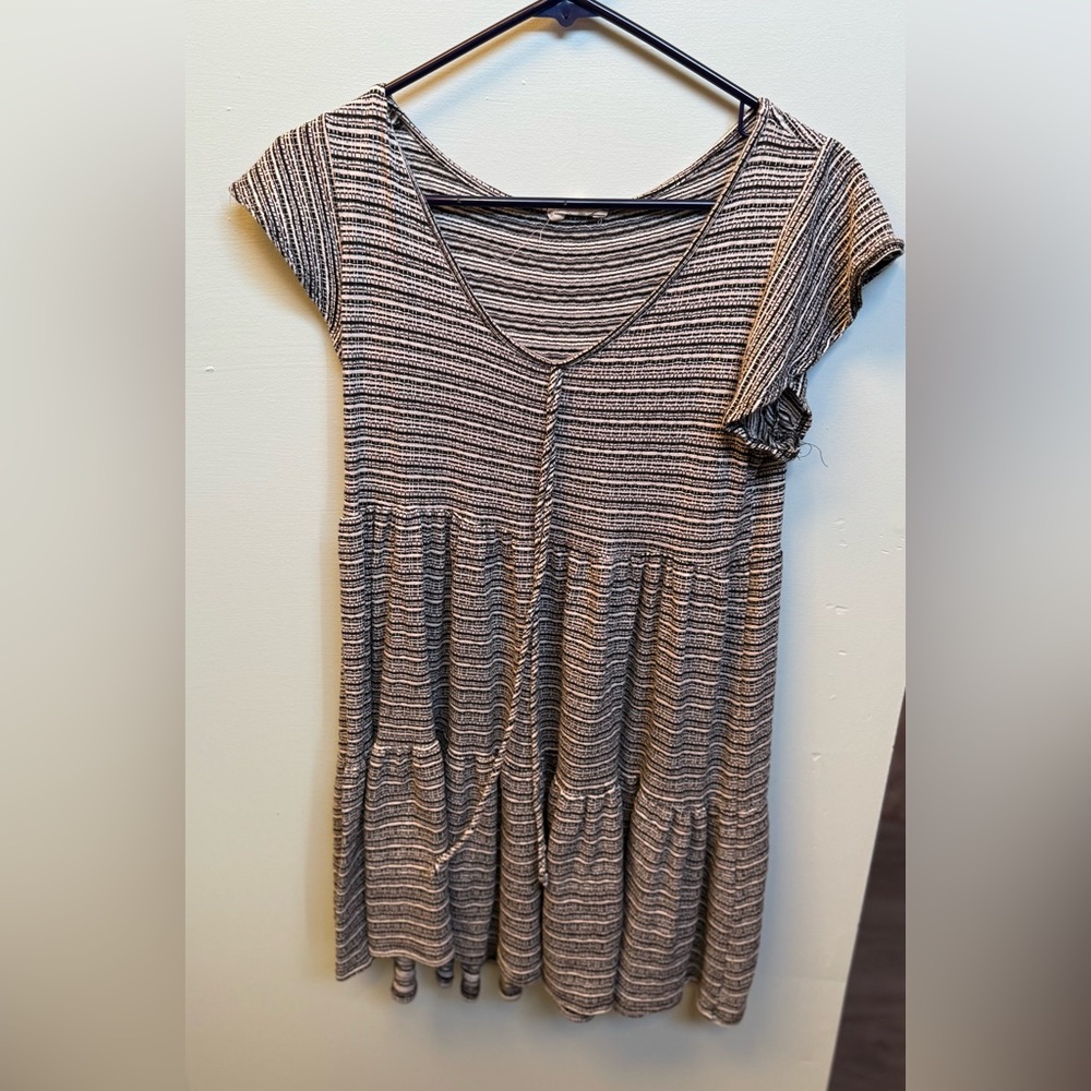 Striped Short Sleeve Tiered Dress - Black & Cream